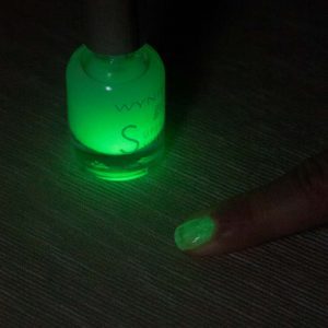 Esmalte Uñas Glow Transparente/Verde (1/ud) - Imagen 3